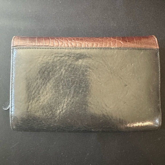 Brighton Wallet - Picture 2 of 5